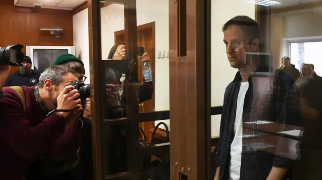 Корреспондент московского бюро Wall Street Journal Эван Гершкович в зале заседаний Московского городского суда. 10 октября 2023