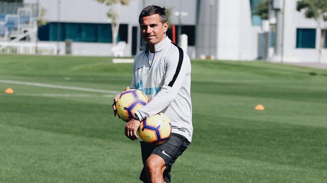 Игорь Симутенков