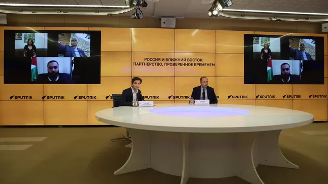 Круглый стол в агентстве Sputnik, на котором обсудили российско-арабские отношения
