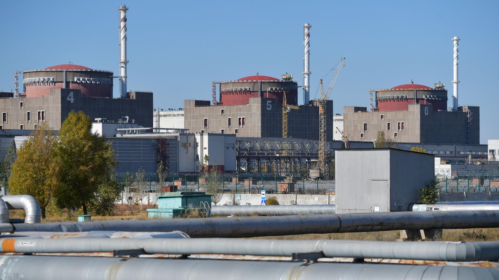 Энергоблоки Запорожской АЭС в Энергодаре0