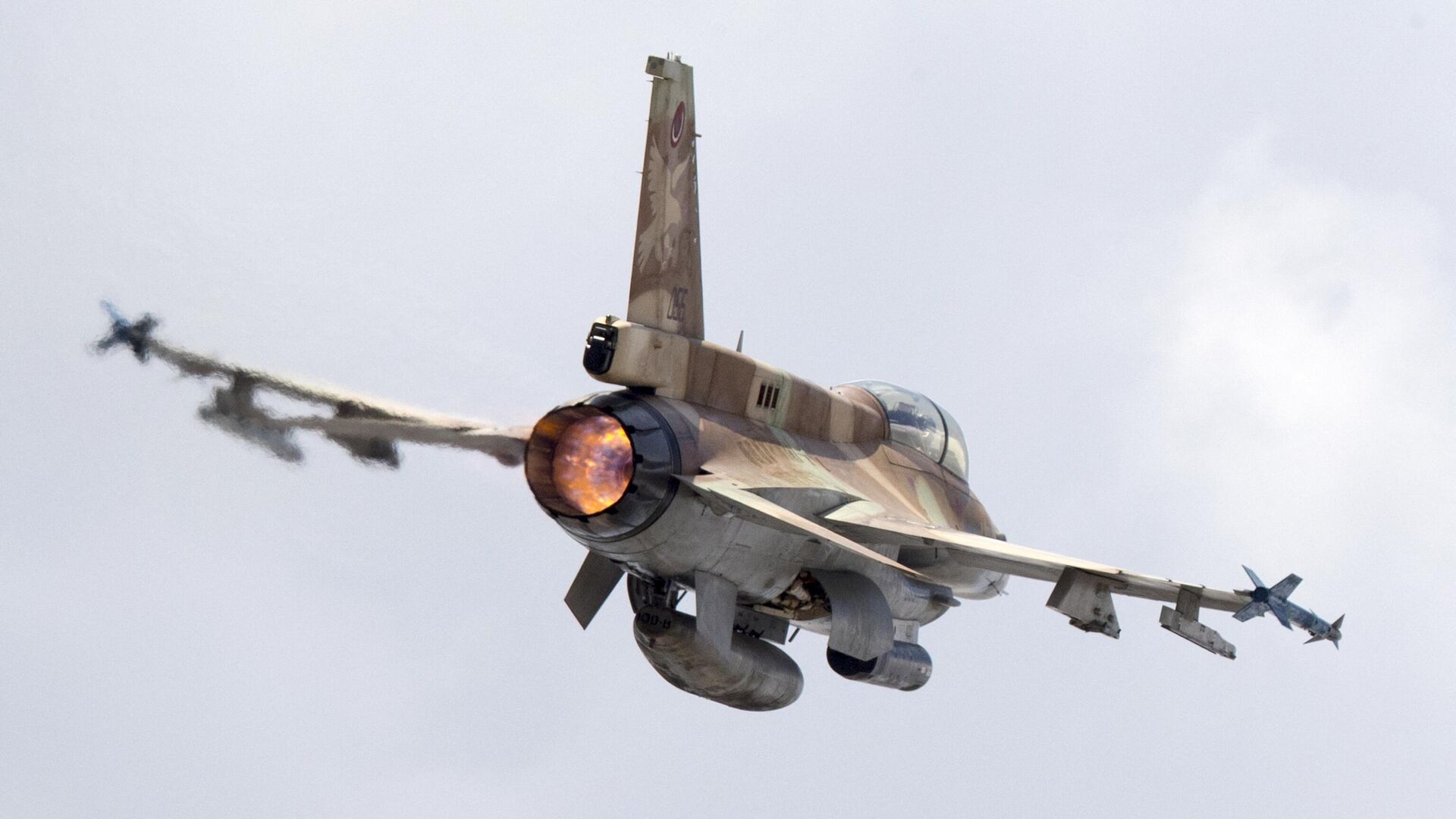 Израильский истребитель F-16D - РИА Новости, 1920, 12.10.2023