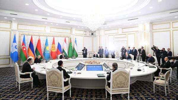 Заседание Совета глав государств-участников СНГ в узком составе в государственной резиденции Ала-Арча в Киргизии