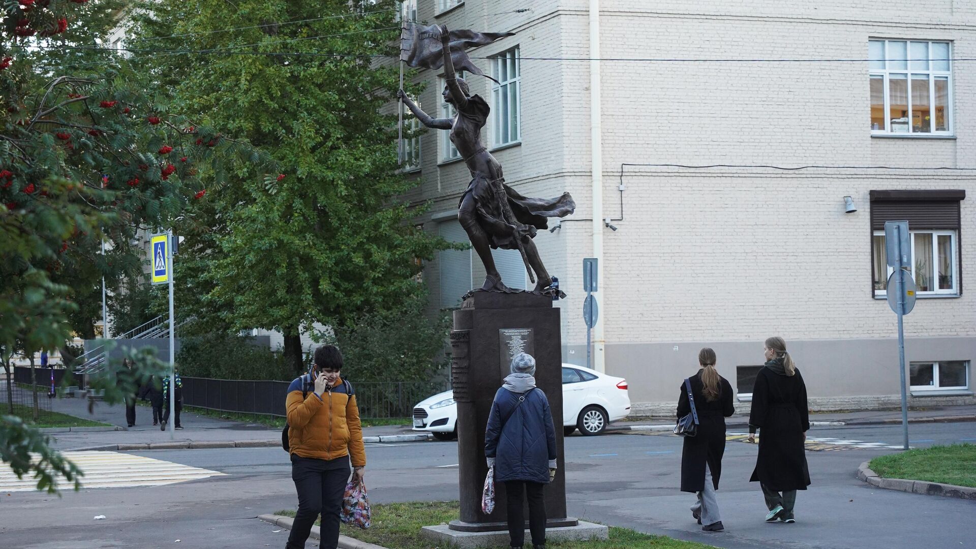 Памятник Жанне Д’Арк  Советском переулке Санкт-Петербурга - РИА Новости, 1920, 13.10.2023