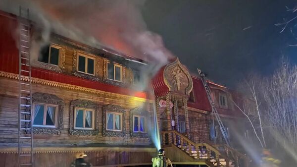Пожар в гостиничном комплексе в Якутске