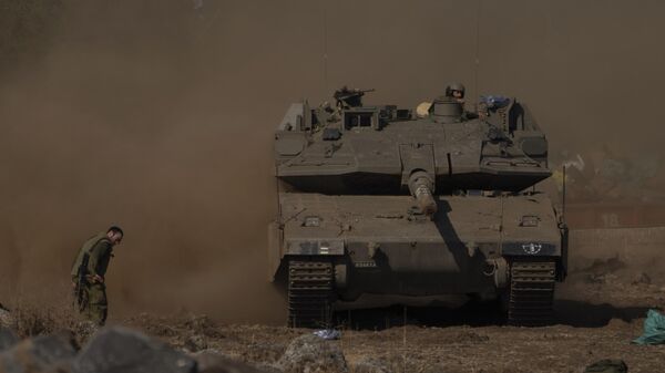 Израильские солдаты на танке. Архивное фото