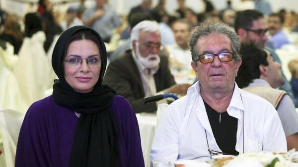 Иранский кинорежиссер Дариюш Мехрджуи с женой Вахиде Мохаммадифар