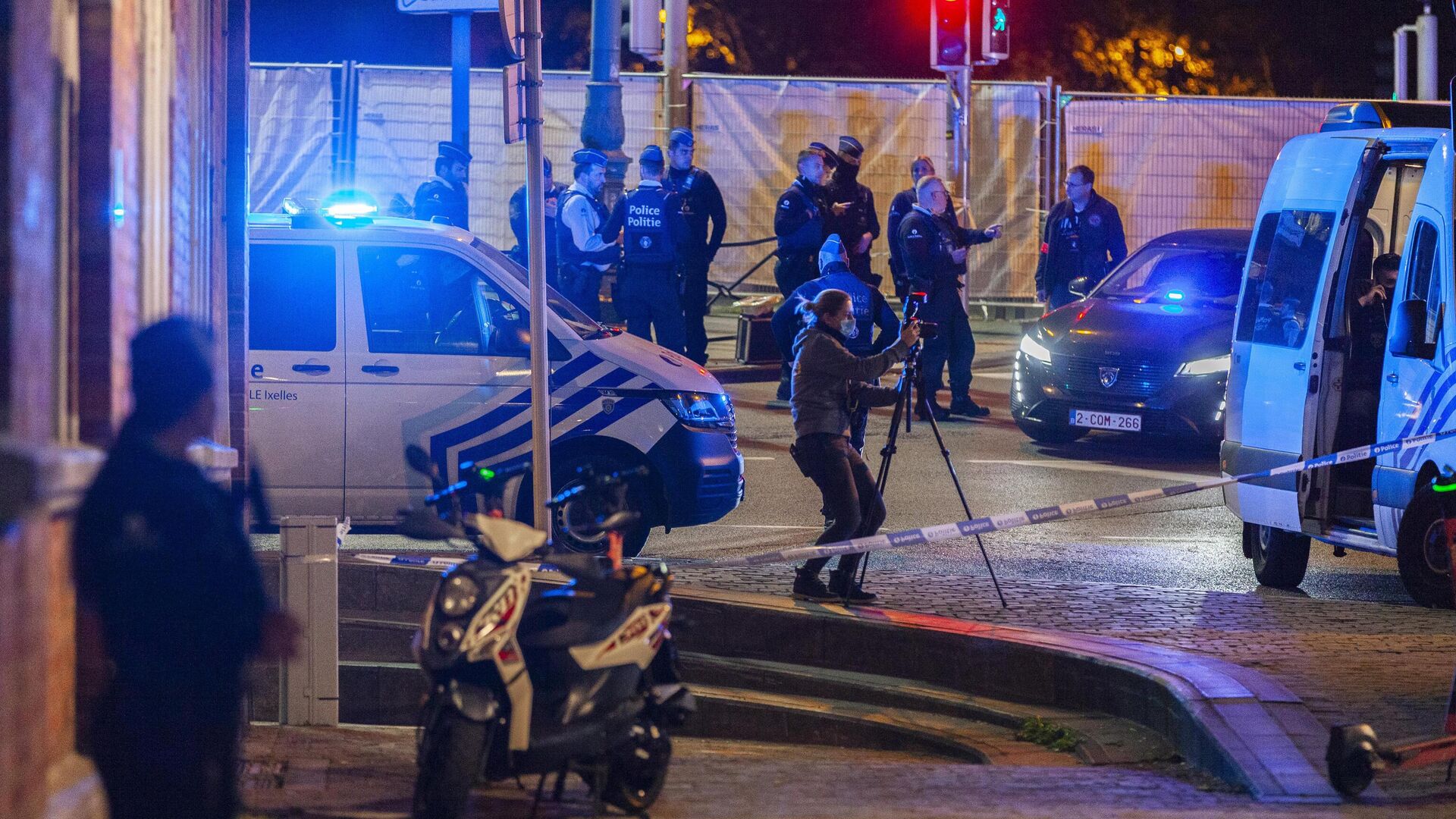 Полиция работает в районе, где произошла стрельба в центре Брюсселя. 16 октября 2023 - РИА Новости, 1920, 17.10.2023