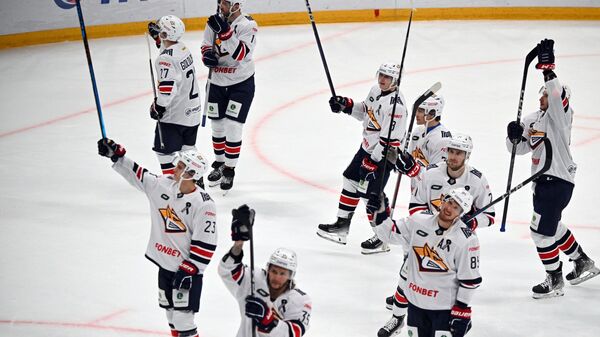 "Металлург" вырвал победу у "Нефтехимика" в матче КХЛ, проигрывая 0:3