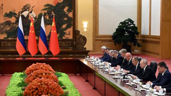 Президент РФ Владимир Путин во время российско-китайских переговоров в Пекине
