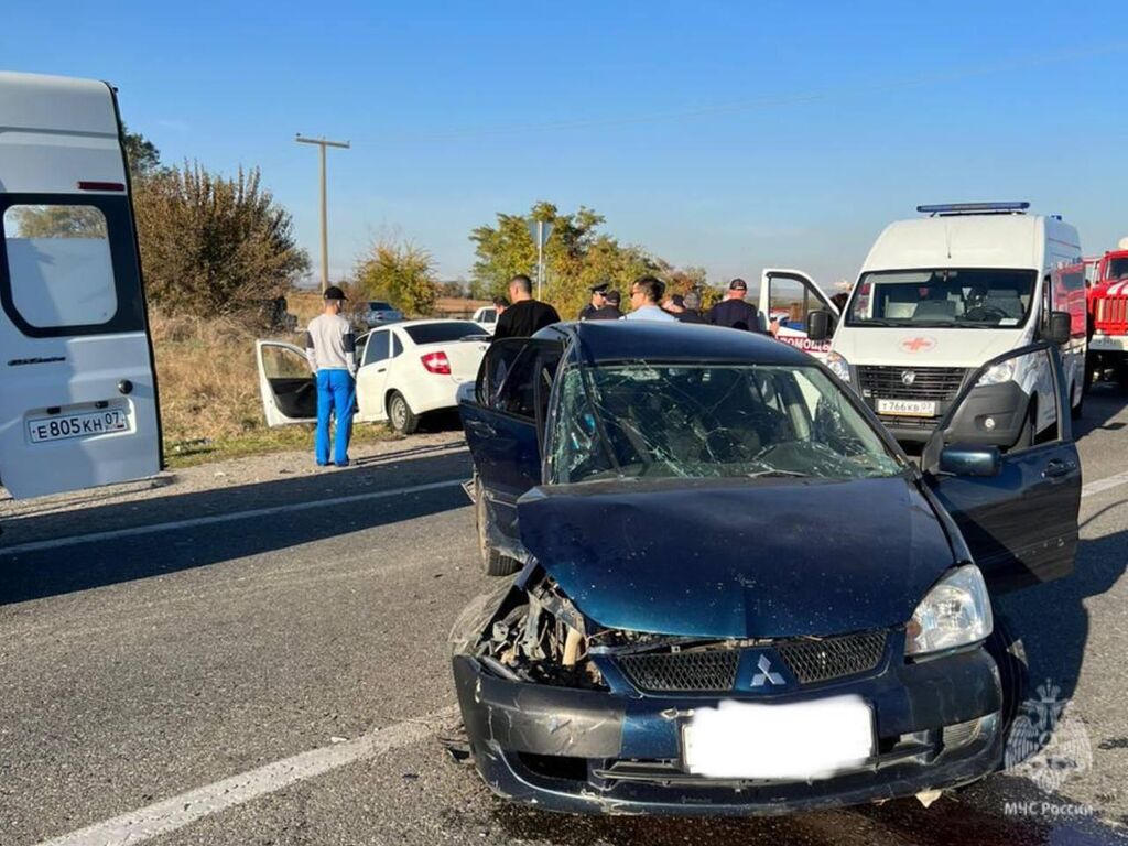 В Кабардино-Балкарии столкнулись два автомобиля, один человек погиб - РИА  Новости, 21.10.2023