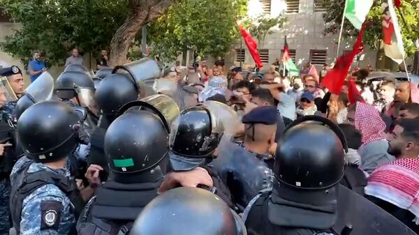 Столкновения с полицией в ходе пропалестинской акции в Бейруте