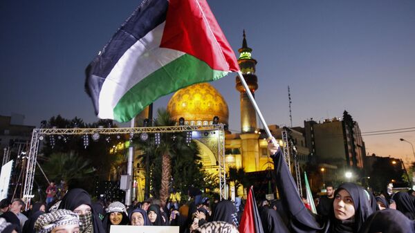 Акция в поддержку Палестины на площади в Тегеране
