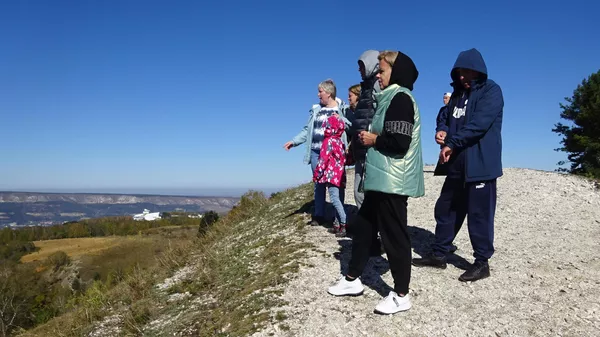 Туристы на горе Малое Седло