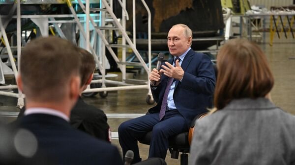 Президент РФ В. Путин посетил ПАО РКК Энергия им. С.П. Королёва