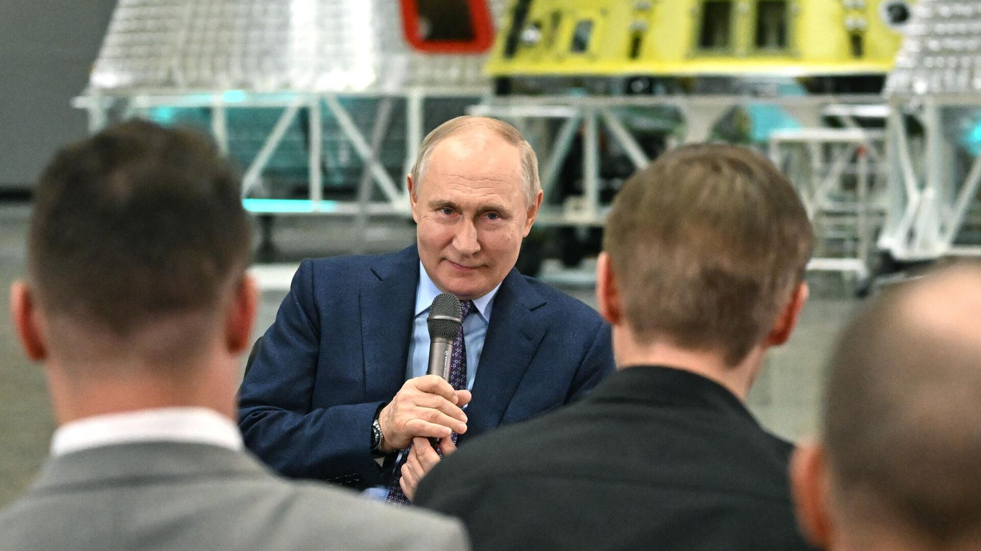 Путин: ЗАТО, где работают специалисты космической отрасли, будут развивать
