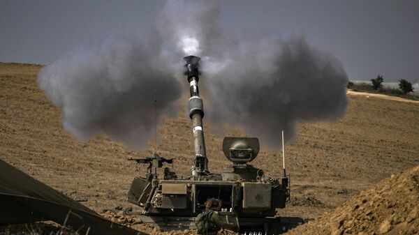 Израильские военные ведут обстрел сектора Газа
