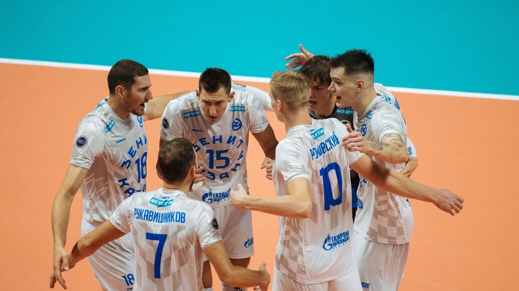 Волейболисты казанского "Зенита" обыграли петербургский "Зенит"
