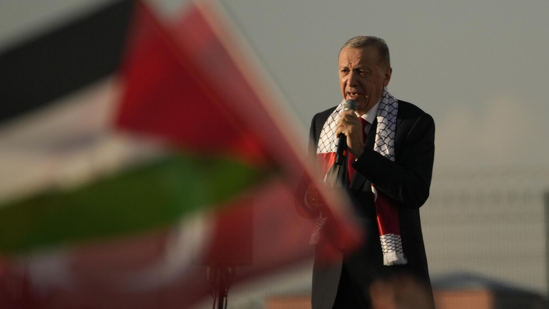 Президент Турции Реджеп Тайип Эрдоган на митинге в поддержку Палестины - РИА Новости, 1920, 09.12.2023