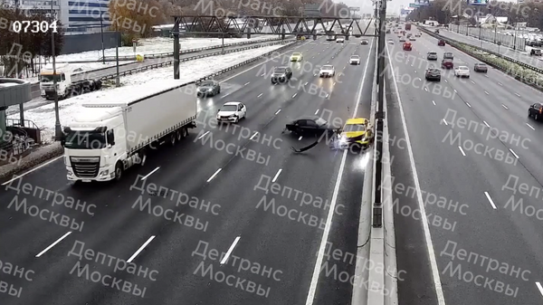 ДТП на МКАДе, где столкнулись 5 автомобилей в Москве. 29 октября 2023