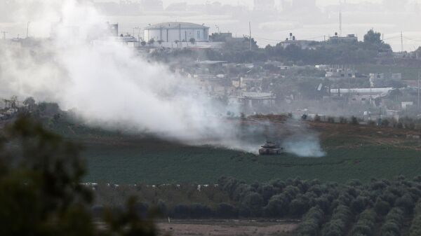 Израильские танки Меркава занявшие позиции на севере сектора Газа