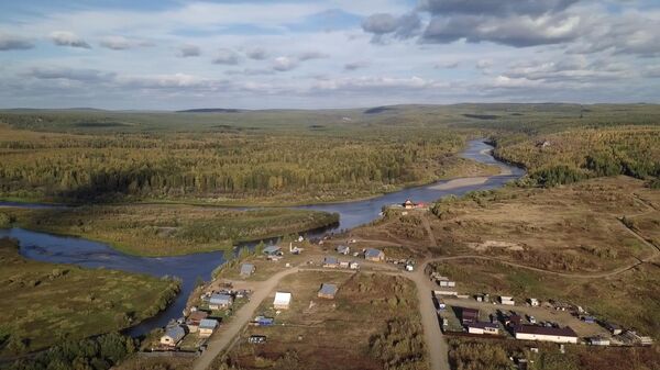 Вид на поселок и реку Вижай в Свердловской области
