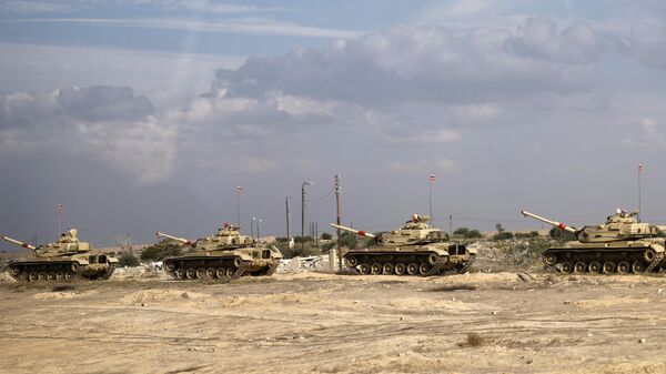 Танки Египта возле контрольно-пропускного пункта Рафах на границе с сектором Газа