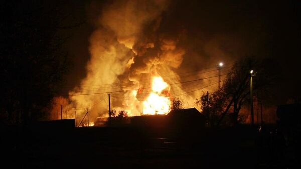Пожар в Донецке, возникший в результате обстрела ВСУ