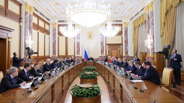 Председатель правительства РФ Михаил Мишустин проводит совещание с членами кабинета министров РФ. 2 ноября 2023