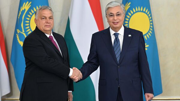 Премьер-министр Венгрии Виктор Орбан и президент Казахстана Касым-Жомарт Токаев во время встречи в Астане. 2 ноября 2023