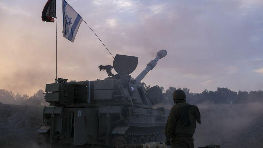 Израильский военный во время наземной операции в секторе Газа - РИА Новости, 1920, 02.01.2024