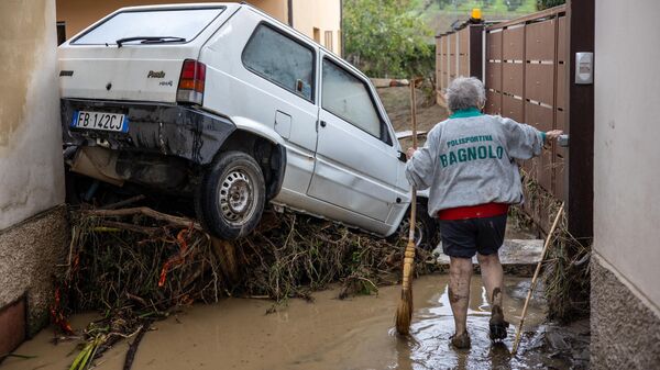 Последствия сильных дождей в итальянском городе Монтемурло. 3 ноября 2023