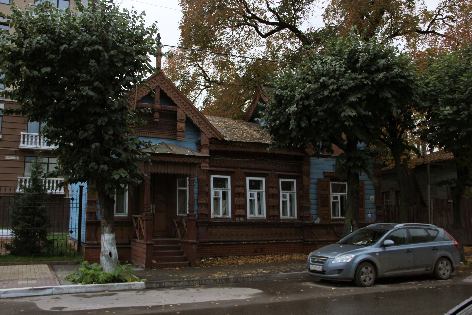 Резной деревяный дом на улице Салтыкова-Щедрина в Рязани - РИА Новости, 1920, 04.11.2023