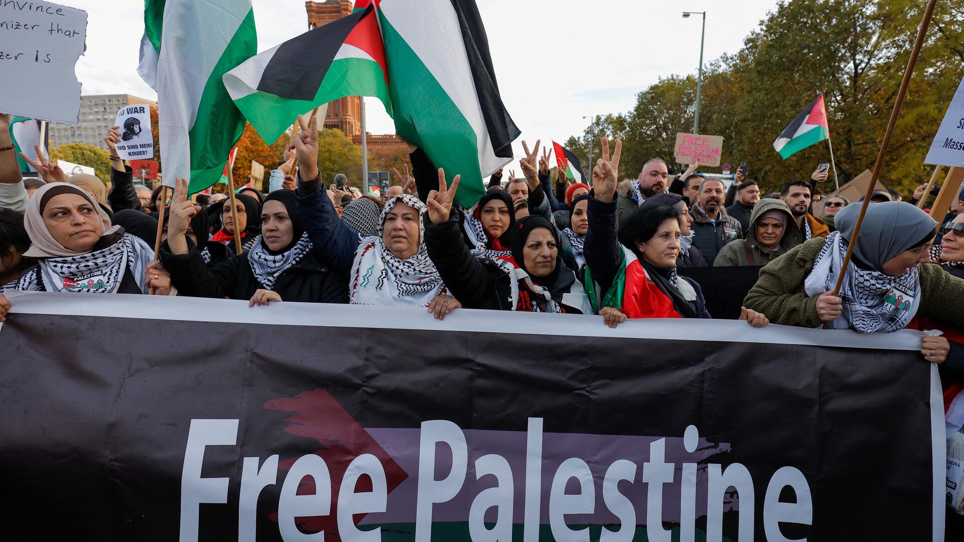 Участники акции в поддержку Палестины в Берлине, Германия. 4 ноября 2023 года - РИА Новости, 1920, 04.11.2023