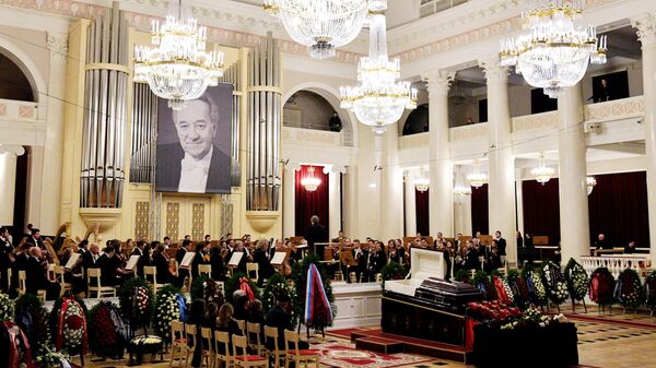 Прощание с народным артистом СССР Юрием Темиркановым в Большом зале Петербургской филармонии