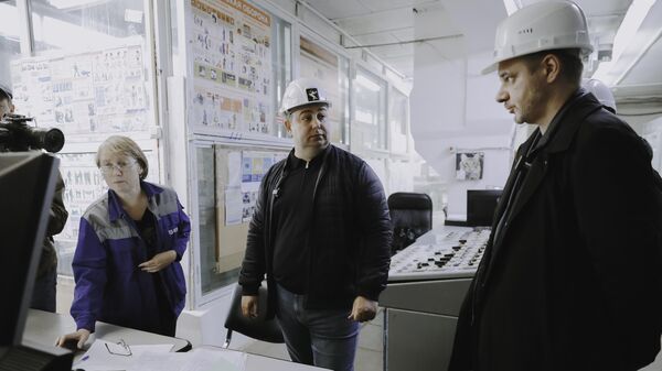 Дмитрий Волошин проверил ремонтные работы на теплосети в Новых Химках