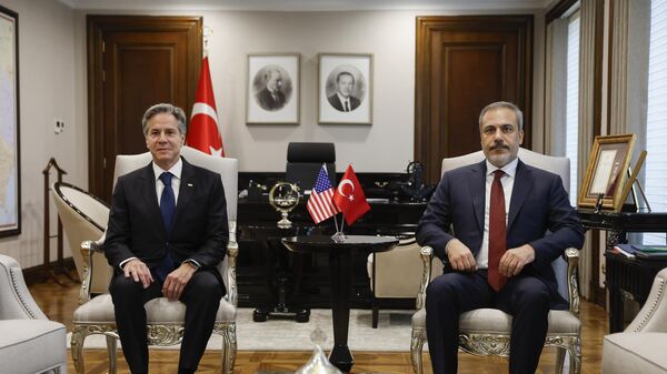 Госсекретарь США Энтони Блинкен и Министр иностранных дел Турции Хакан Фидан во время встречи в Анкаре