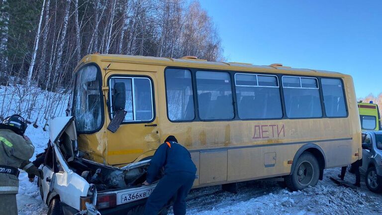 ДТП с участием автобуса на 10 км автодороги Черновское- Кундравы на территории Чебаркульского района Челябинской области