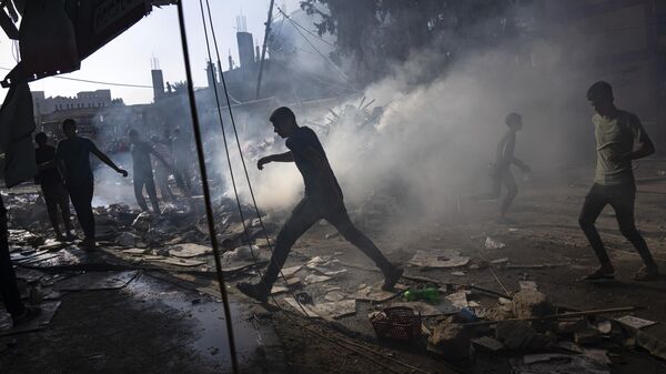 Разрушения в лагере беженцев Хан-Юнис в Газе 