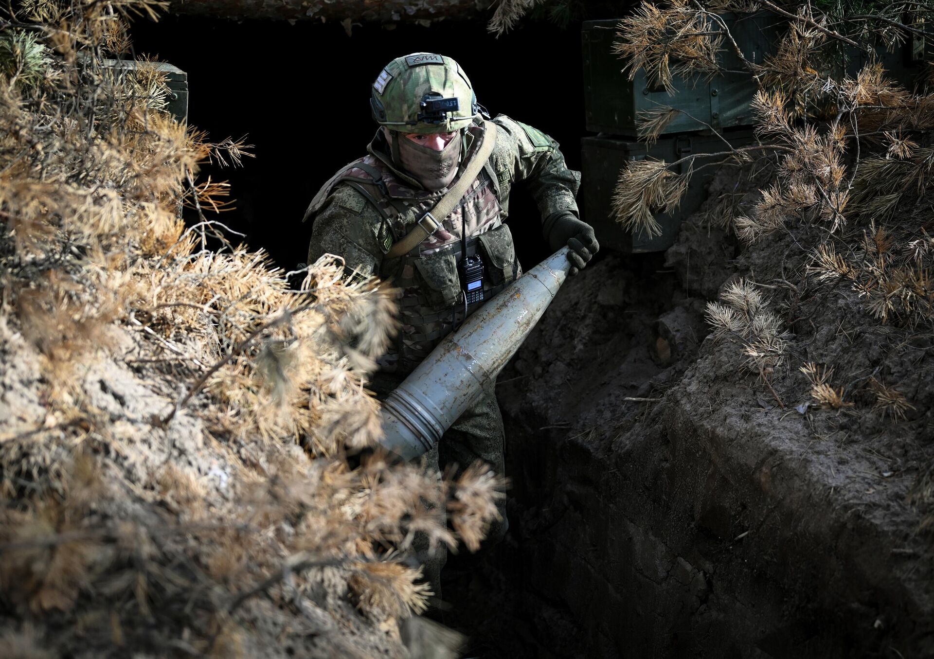 Военнослужащий ВС РФ в зоне проведения спецоперации Военнослужащий ВС РФ в зоне проведения спецоперации - РИА Новости, 1920, 07.05.2024