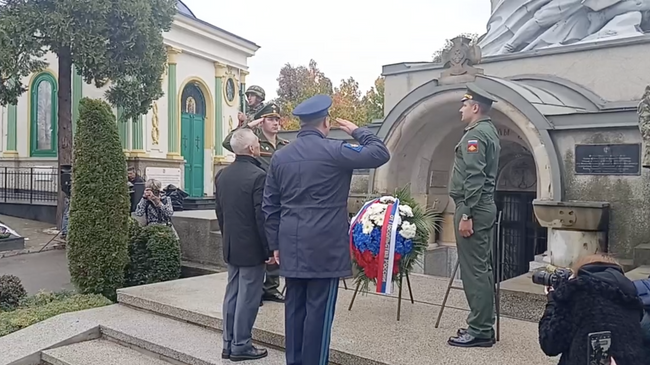 Возложение венков в русском некрополе Белграда в честь окончания Первой мировой войны. 11 ноября 2023
