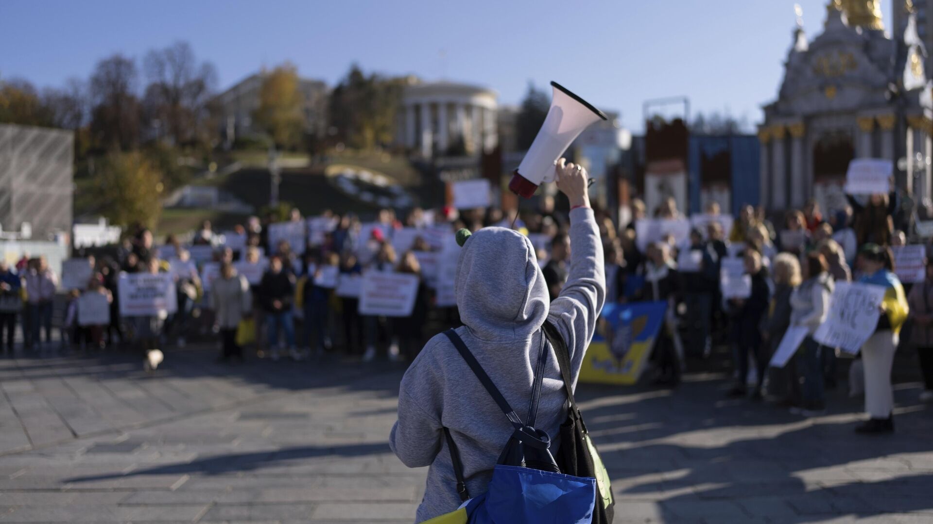 Участники митинга с требованием провести демобилизацию военнослужащих ВСУ - РИА Новости, 1920, 14.11.2023