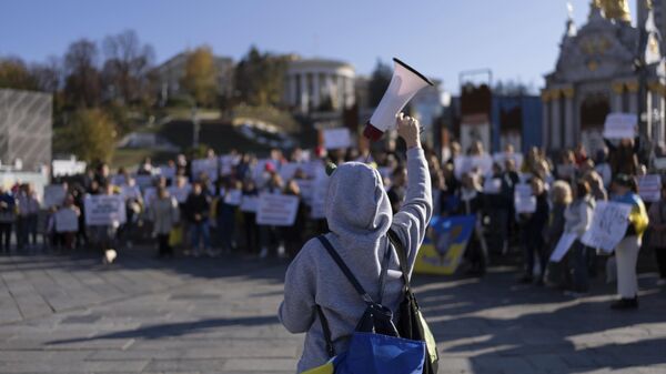 Участники митинга с требованием провести демобилизацию военнослужащих ВСУ, находящихся на фронте с февраля 2022 года, в Киеве. Архивное фото