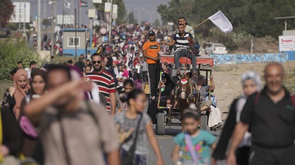 Жители Газы направляются в южную часть сектора