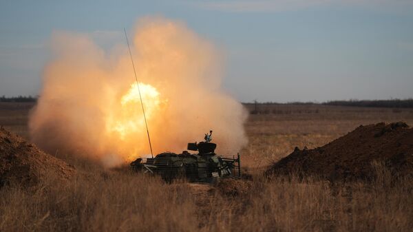 Боевая стрельба экипажей модернизированного танка Т-62 в зоне СВО