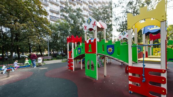 ЛДПР хочет ужесточить наказание за  отсутствие забора на детских площадках
