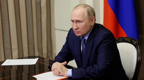 LIVE: Встреча Путина с министром строительства и ЖКХ 
