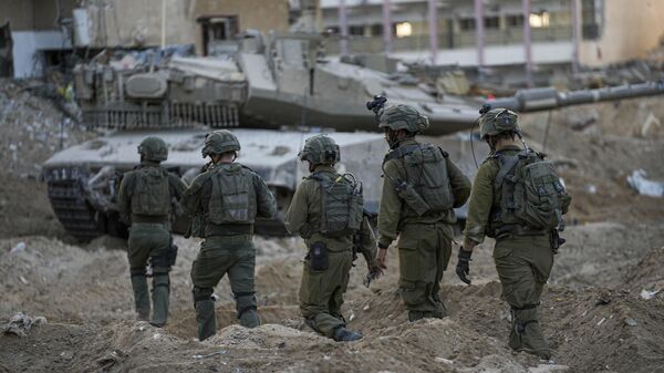 Израильские военные во время наземной операции в Газе