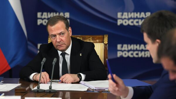  Заместитель председателя Совета безопасности РФ, председатель партии Единая Россия Дмитрий Медведев