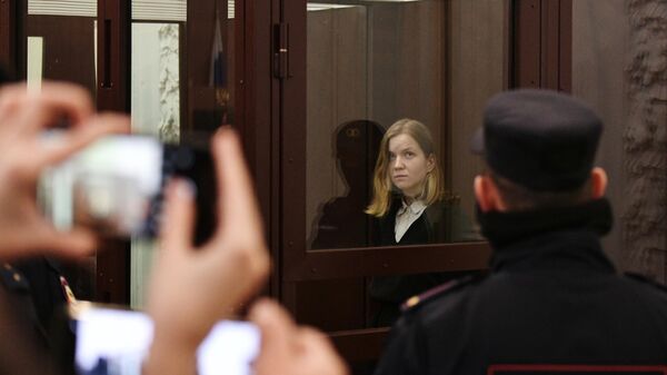 Дарья Трепова*, обвиняемая по делу о теракте в кафе в Санкт-Петербурге, на выездном заседании 2-го Западного окружного военного суда