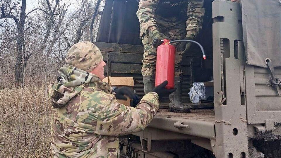 Орловские волонтеры передали бойцам СВО большую гуманитарную посылку - РИА Новости, 1920, 15.11.2023